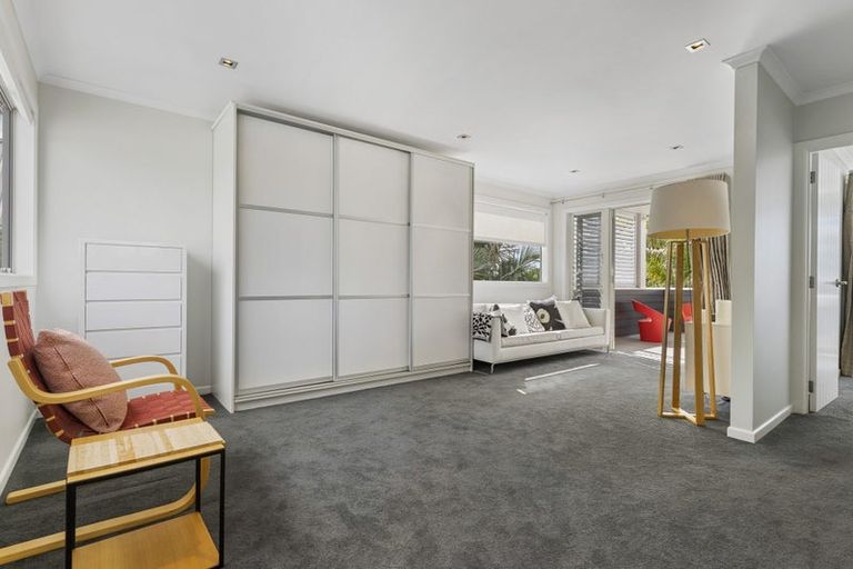 Photo of property in 20 Marine Parade, Mellons Bay, Auckland, 2014