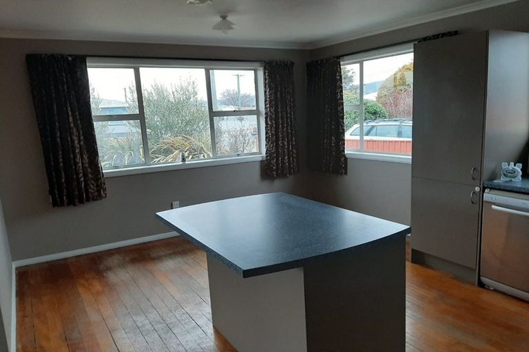 Photo of property in 9 Campbell Street, Alexandra, 9320