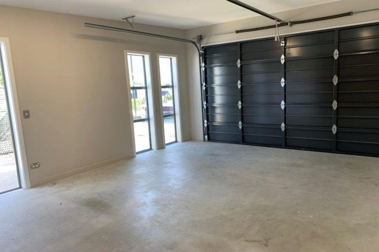 Photo of property in 2 Kahu Close, Wanaka, 9305