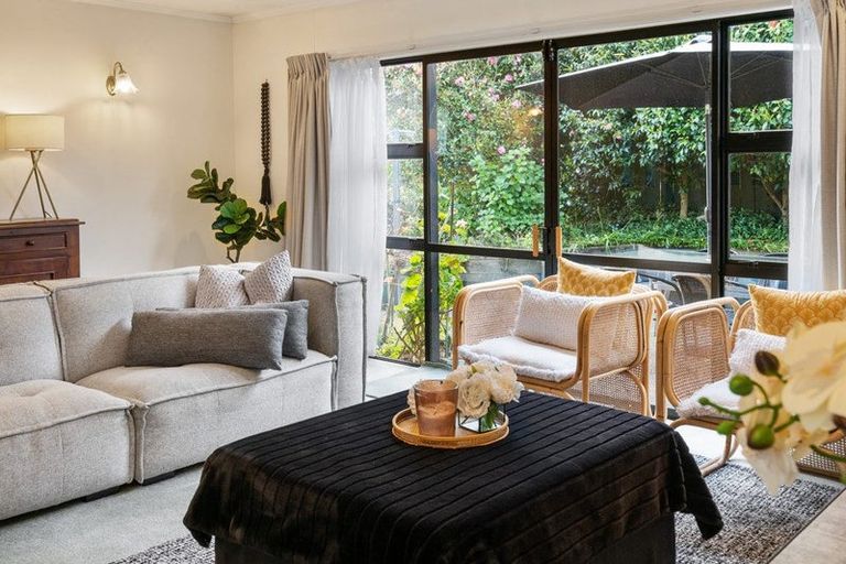 Photo of property in 2/17 Arthur Road, Hillpark, Auckland, 2102