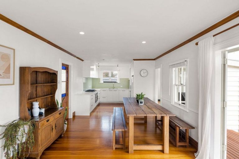 Photo of property in 91 Shakespeare Street, Leamington, Cambridge, 3432