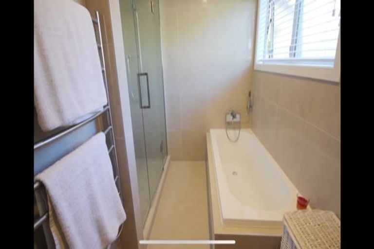 Photo of property in 4 Halder Place, Torbay, Auckland, 0632