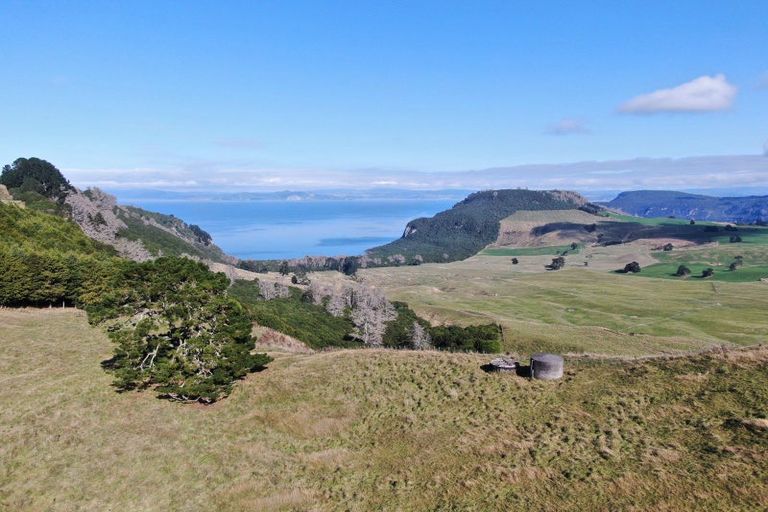 Photo of property in 104 Highland Drive, Acacia Bay, Taupo, 3385