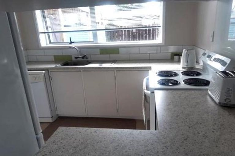 Photo of property in 1/126 Clevedon Road, Papakura, 2110