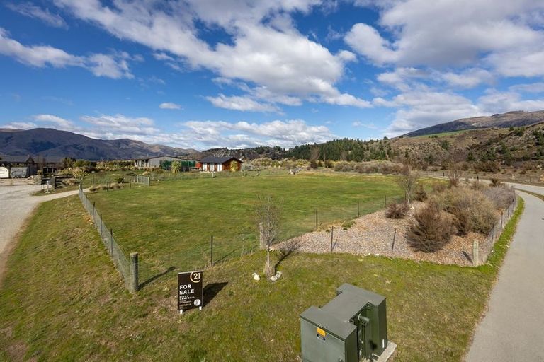 Photo of property in 13 Jackson Rise, Luggate, Wanaka, 9383
