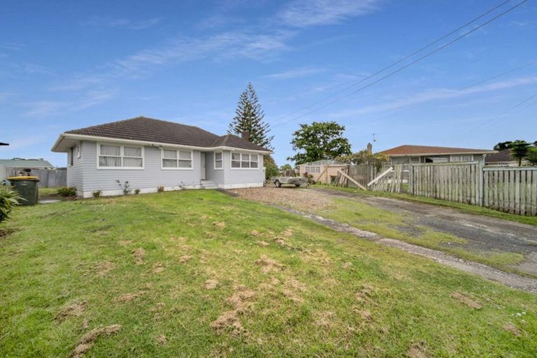Photo of property in 5 Nairn Place, Otara, Auckland, 2023
