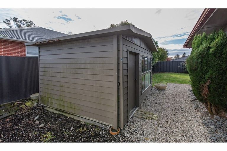 Photo of property in 32 Bentley Street, Russley, Christchurch, 8042