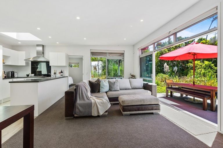 Photo of property in 3 William Pitcher Place, Greenhithe, Auckland, 0632