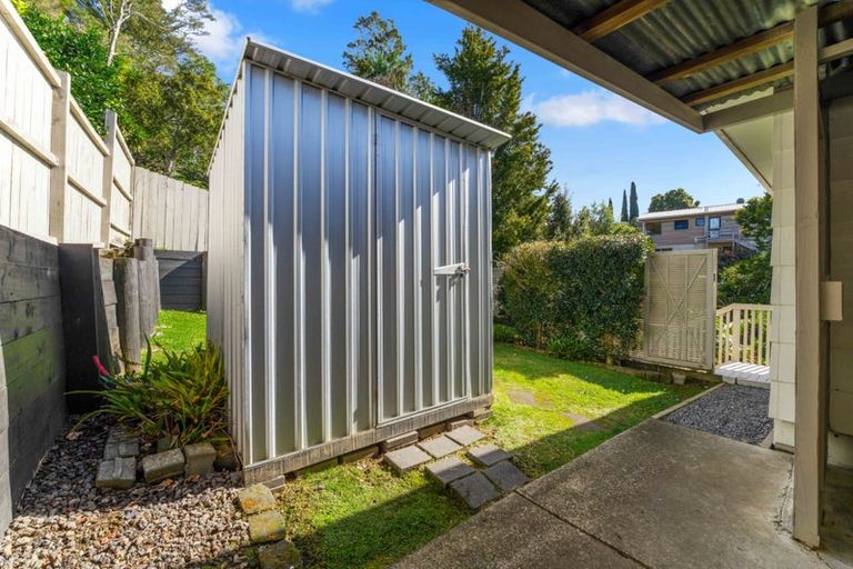 Photo of property in 2/95 Fairclough Road, Beach Haven, Auckland, 0626