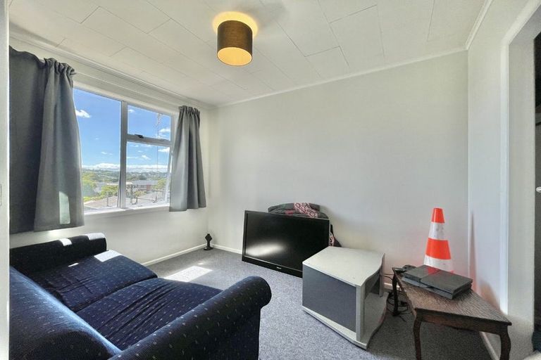 Photo of property in 34 Arapiko Street, Johnsonville, Wellington, 6037