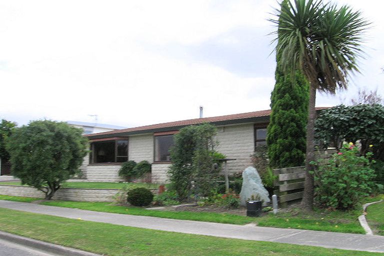 Photo of property in 100 Freyberg Avenue, Tamatea, Napier, 4112