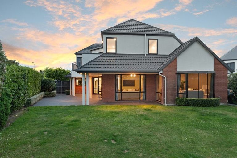 Photo of property in 15 Abingdon Court, Avonhead, Christchurch, 8042