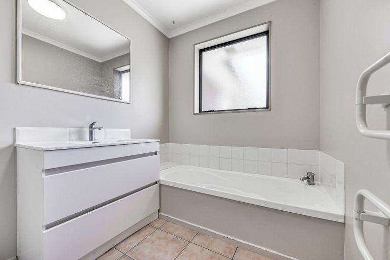 Photo of property in 14 Farnborough Drive, Nawton, Hamilton, 3200