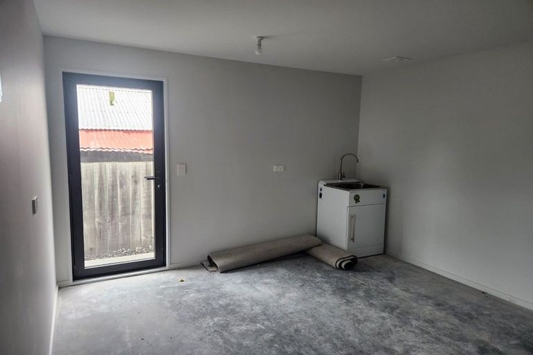 Photo of property in 32 Parkwood Avenue, Westgate, Auckland, 0614