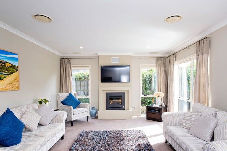 Photo of property in 2 Akaroa Road, Poraiti, Napier, 4112
