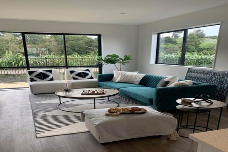 Photo of property in 7 Whawhaki Lane, Kumeu, 0810