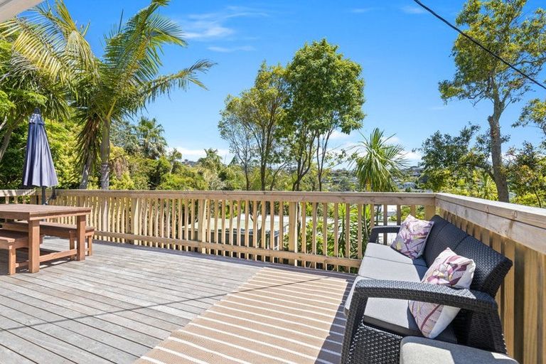 Photo of property in 1/92 Saddleback Rise, Murrays Bay, Auckland, 0630