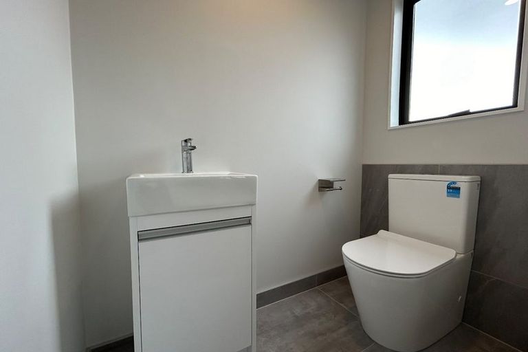 Photo of property in 2/30 Woodford Avenue, Henderson, Auckland, 0610