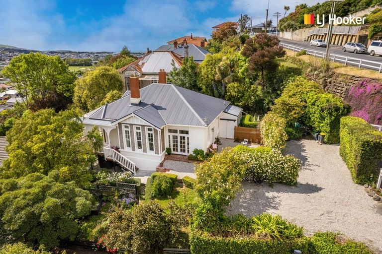 Photo of property in 47 Easther Crescent, Kew, Dunedin, 9012