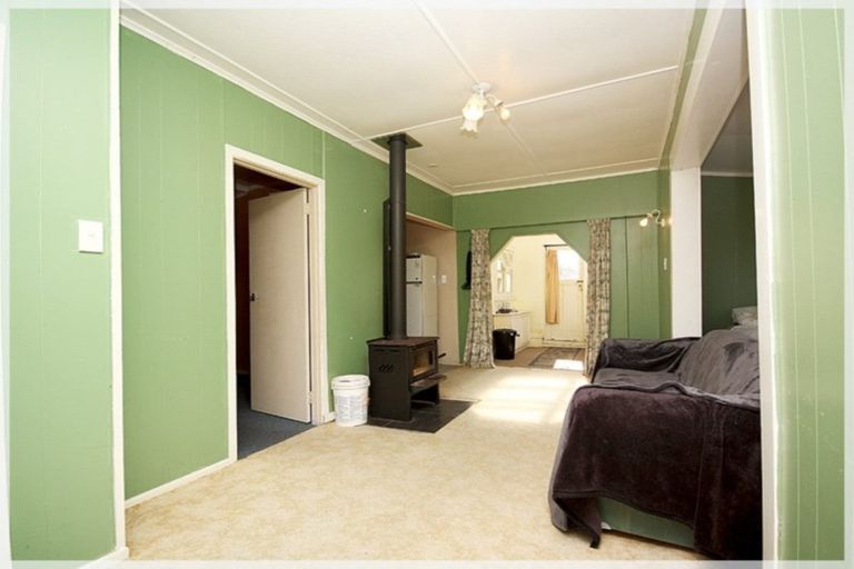 Photo of property in 6 Dustin Street, Foxton Beach, Foxton, 4815