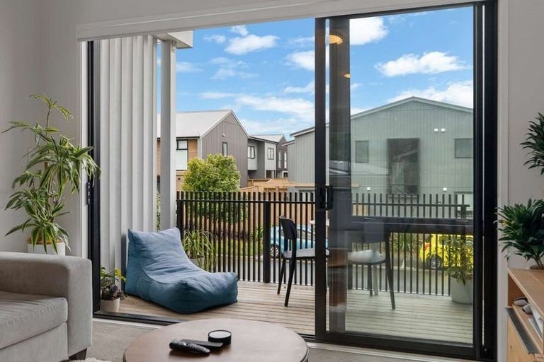 Photo of property in 5 Awamarino Way, Westgate, Auckland, 0614