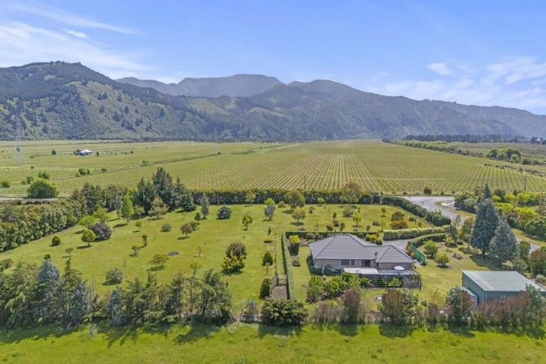 Photo of property in 6 Pipitea Drive, Rarangi, Blenheim, 7273