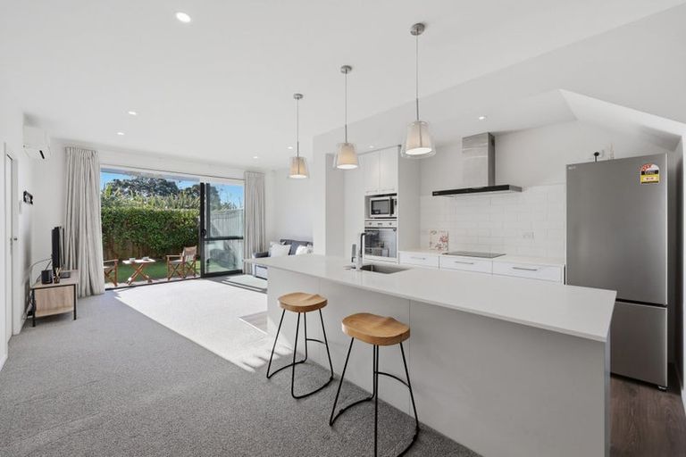 Photo of property in 27 Carder Court, Hobsonville, Auckland, 0618