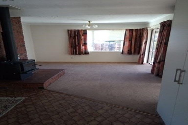 Photo of property in 15 Pembroke Street, Avondale, Christchurch, 8061