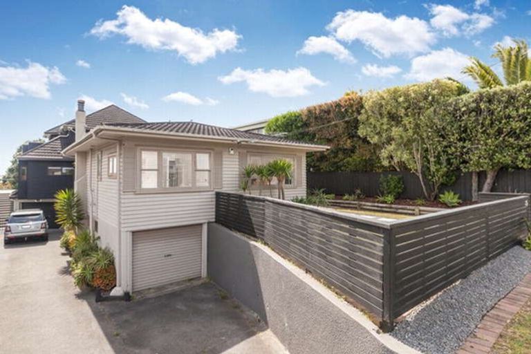 Photo of property in 1/80 Clovelly Road, Bucklands Beach, Auckland, 2012