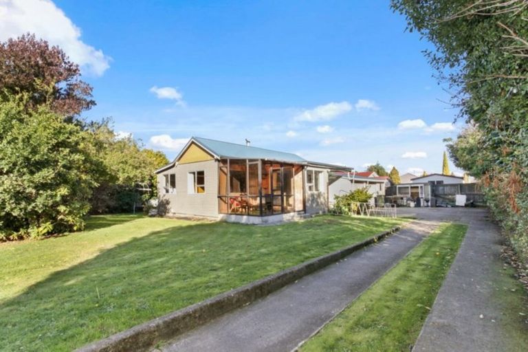 Photo of property in 34 Oakhampton Street, Hornby, Christchurch, 8042
