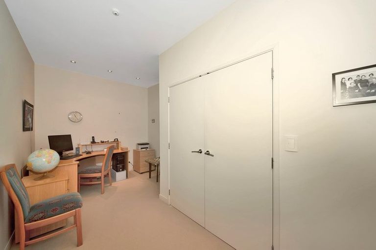 Photo of property in Quarterdeck, 5/4 Buller Street, New Plymouth, 4310