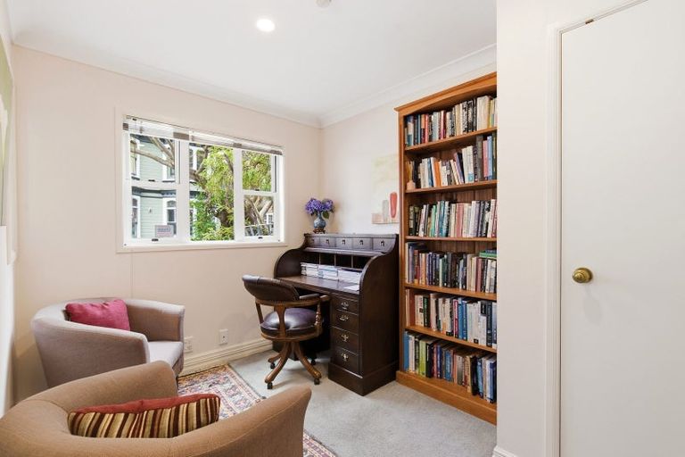 Photo of property in 58 Pipitea Street, Thorndon, Wellington, 6011