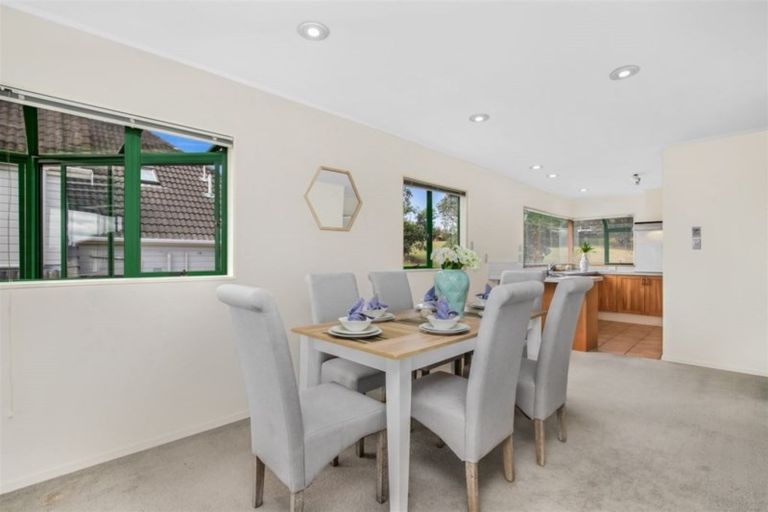 Photo of property in 2/44 Loloma Drive, Half Moon Bay, Auckland, 2012