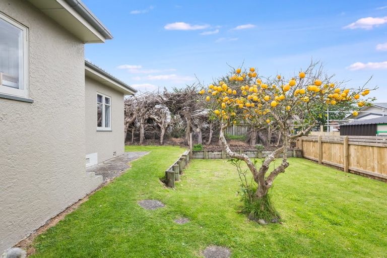 Photo of property in 57a Bluegum Road, Paraparaumu Beach, Paraparaumu, 5032