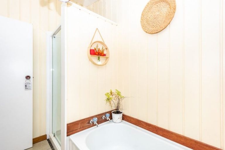 Photo of property in 77 Endcliffe Road, Kaiti, Gisborne, 4010