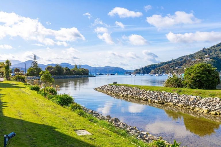 Photo of property in 3/45 Beach Road, Waikawa, Picton, 7220