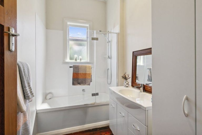 Photo of property in 36 Volga Street, Island Bay, Wellington, 6023