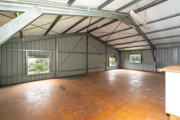 Photo of property in 97 Arrowsmith Road, Waitakere, Henderson, 0782