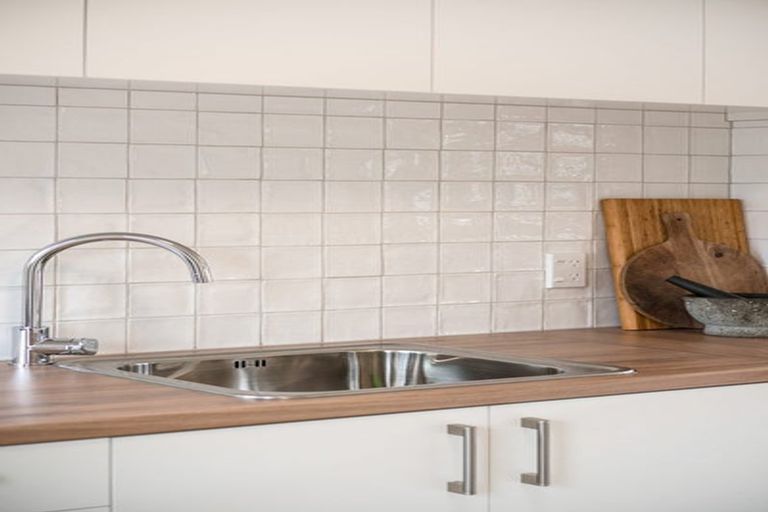 Photo of property in 3/83 Centreway Road, Orewa, 0931