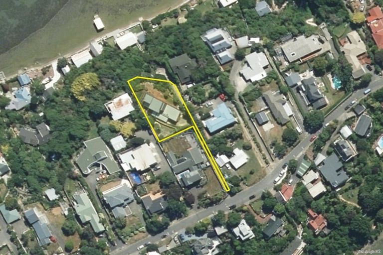 Photo of property in 41 Seaview Road, Paremata, Porirua, 5024