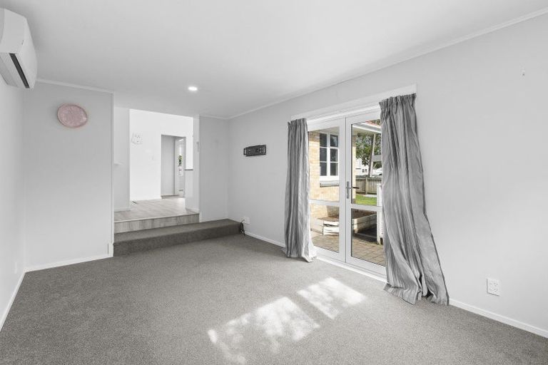 Photo of property in 2 Old Farm Road, Hamilton East, Hamilton, 3216