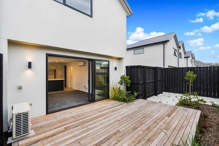 Photo of property in 2/67 Osborne Street, Waltham, Christchurch, 8011