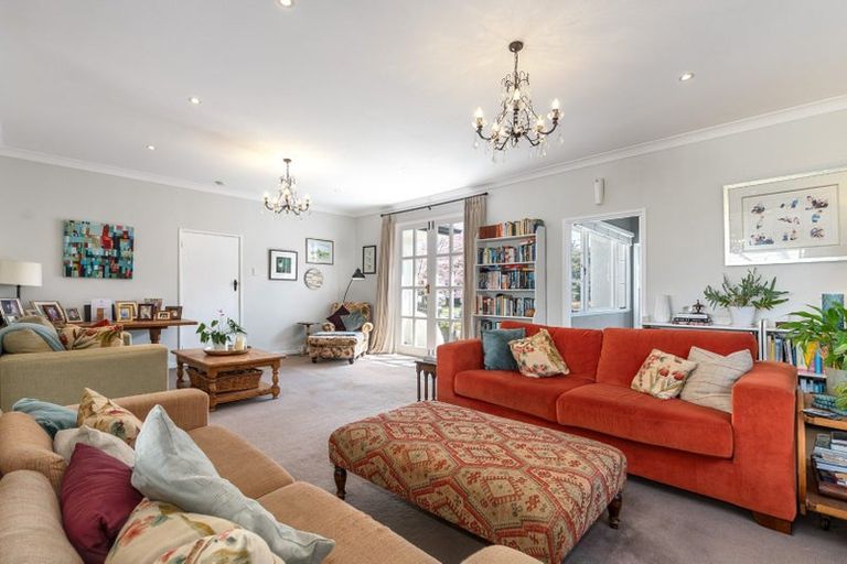 Photo of property in 462 Devonport Road, Tauranga South, Tauranga, 3112