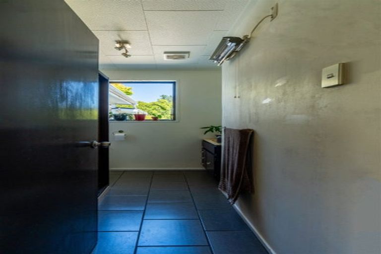 Photo of property in 22 Chatham Street, Waihola, Milton, 9073