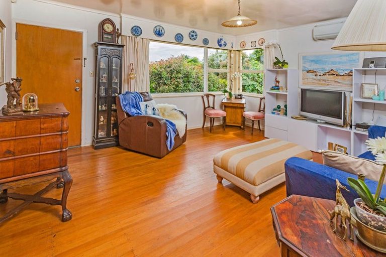 Photo of property in 2/2 Mcdonald Crescent, Mount Wellington, Auckland, 1060