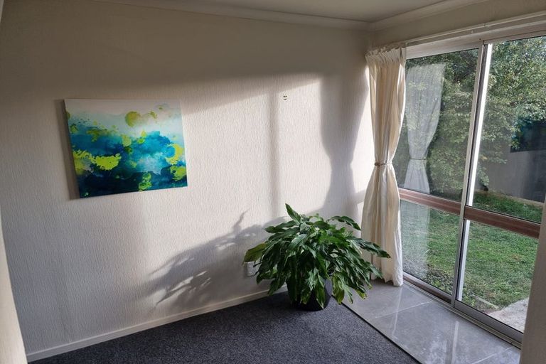 Photo of property in 2/16a Ranfurly Street, Trentham, Upper Hutt, 5018