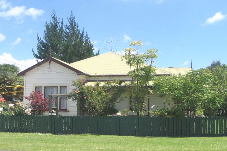 Photo of property in 2 Tawhana Street, Te Kuiti, 3910