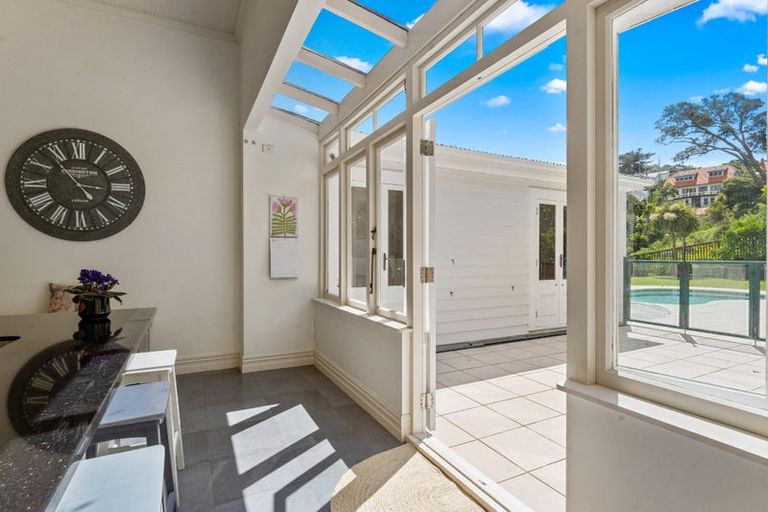 Photo of property in 4 Hinemoa Terrace, Birkenhead, Auckland, 0626