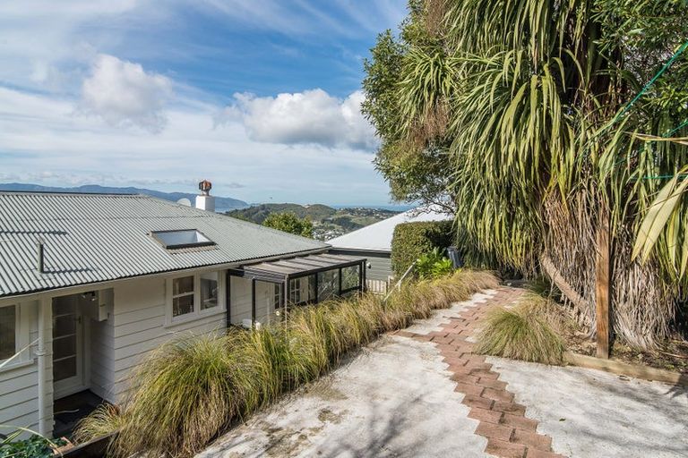 Photo of property in 8 Fortunatus Street, Brooklyn, Wellington, 6021