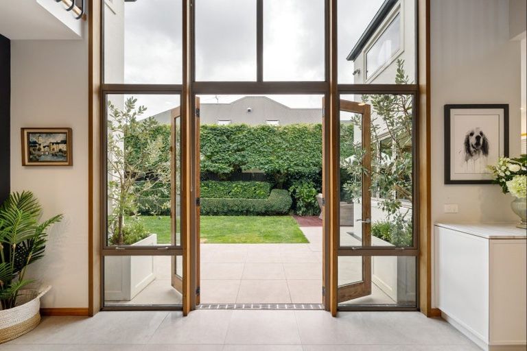 Photo of property in 131a Hamilton Avenue, Ilam, Christchurch, 8041